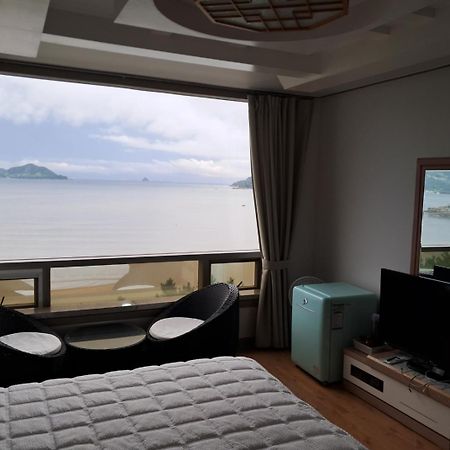 Namhae Beach Hotel Extérieur photo