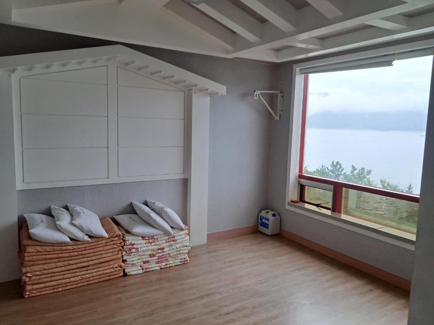 Namhae Beach Hotel Extérieur photo